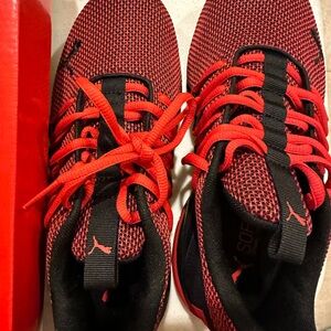 Puma Axelion NM Training Shoes JR-Boys Size 5.5